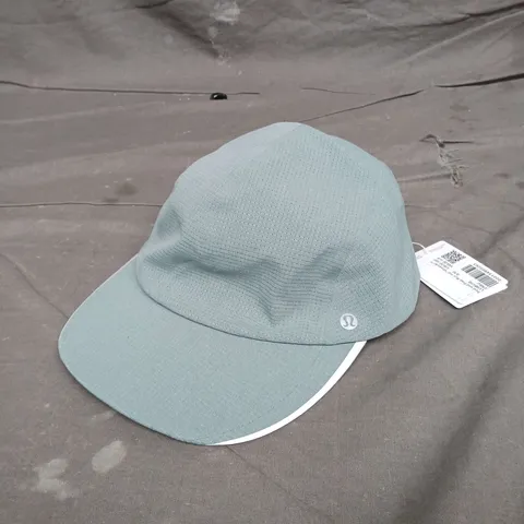 LUULEMON FAST AND FREE RUN HAT - S/M