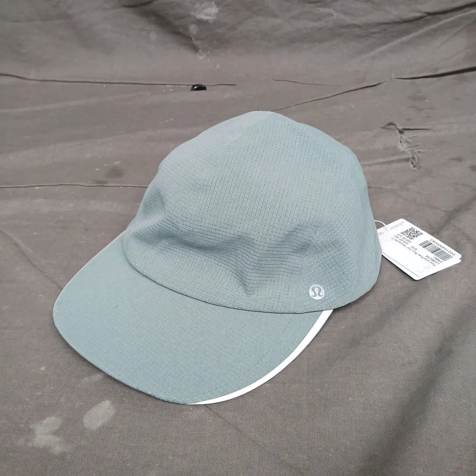 LUULEMON FAST AND FREE RUN HAT - S/M