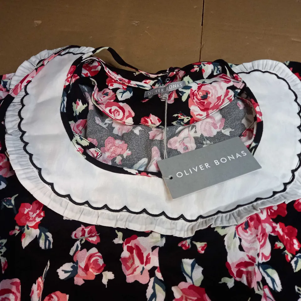 OLIVER BONAS FLORAL DRESS WITH COLLAR DETAIL - SIZE 8