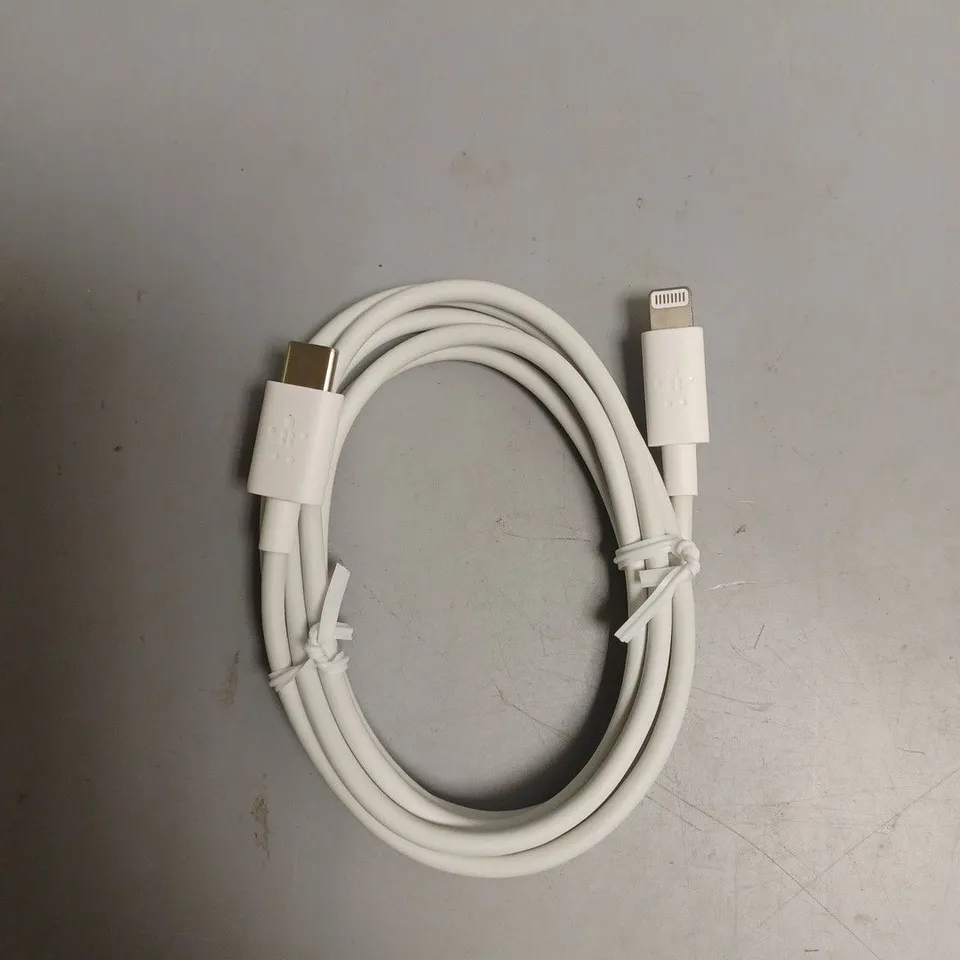 BELKIN BOOST CHARGE USB-C CABLE WITH LIGHTNING CONNECT FOR IPAD AND IPHONE 1.2M SET 0F 3