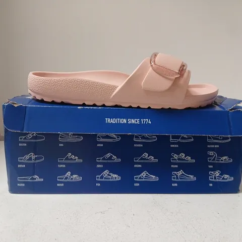 BOXED PAIR OF BIRKENSTOCK MADRID BIG BUCKLE SANDALS IN PINK SIZE UK 7.5