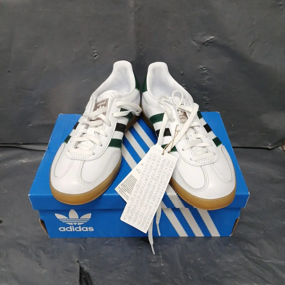 BOXED PAIR OF ADIDAS GAZELLE ORIGINAL TRAINERS - 4.5 