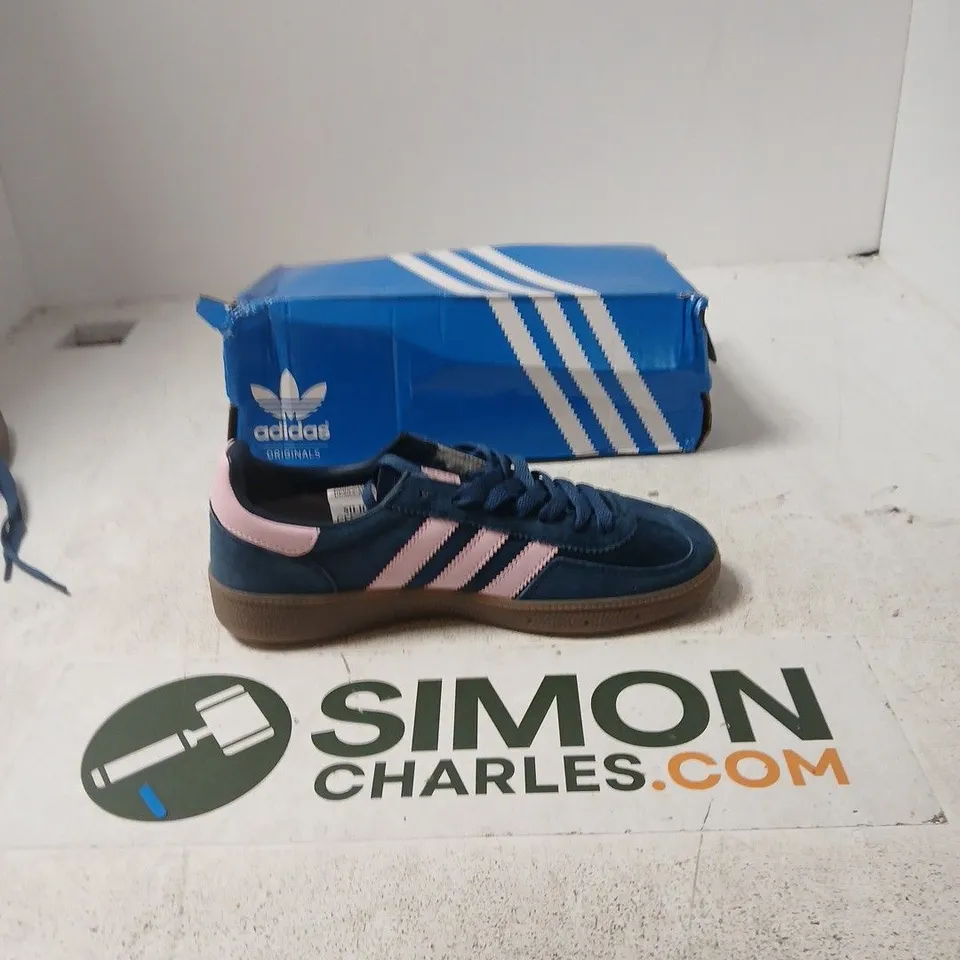 ADIDAS HANDBALL SPEZIAL SNEAKERS – BLUE/PINK, UK 6.5 (US 7) – BOXED