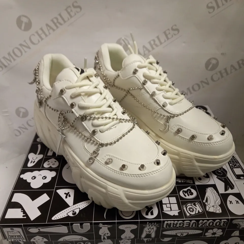 KOI VEGAN JINX WHITE MYSTIC CHARM TRAINERS - SIZE 4