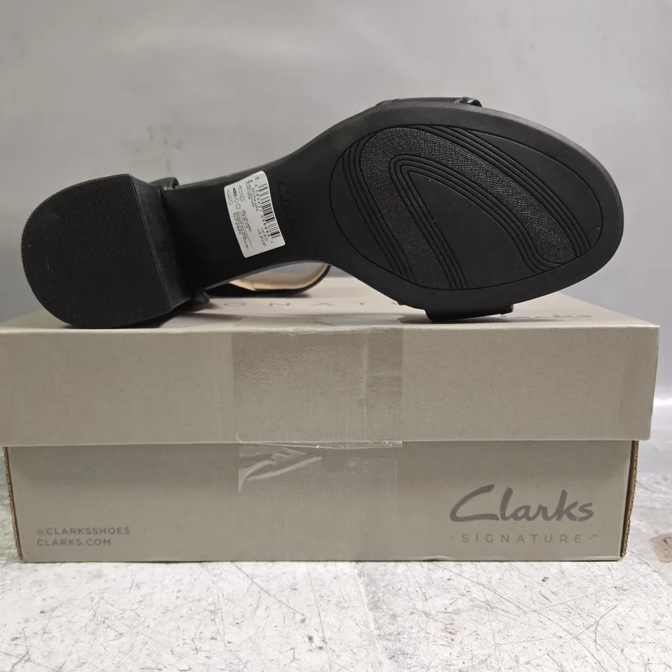 BOXED PAIR OF CLARKS OPEN TOE BLOCK HEEL SHOES IN BLACK SIZE 6