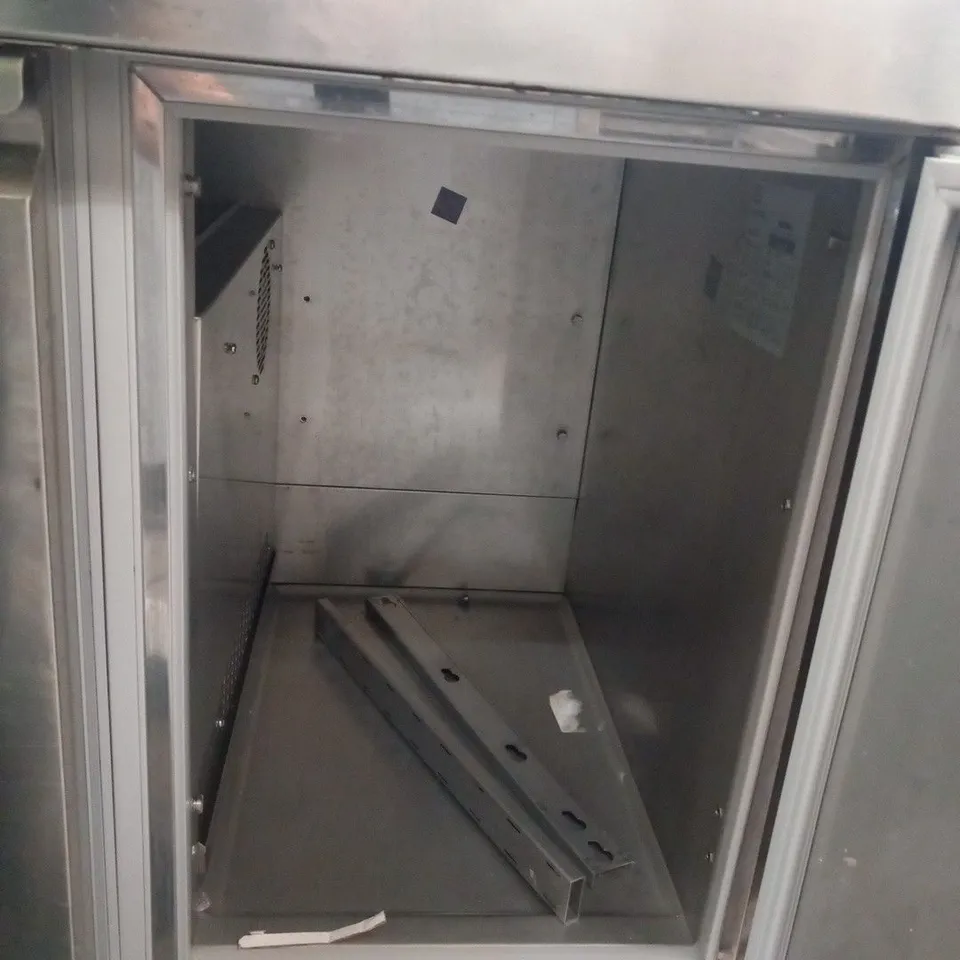 POLARIS KTAP 02 THREE DOOR COUNTER WITH REFRIGERATION