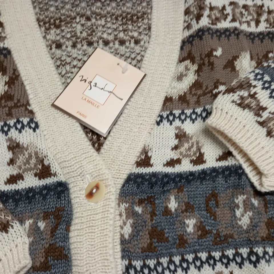 LOT OF APPROXIMATELY 15 LA MEILLE BUTTON CARDIGANS - SIZE UNSPECIFIED