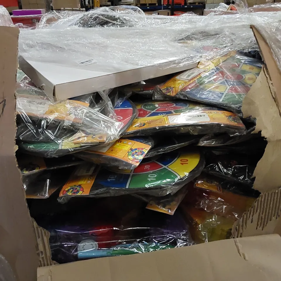 PALLET OF ASSORTED HOUSEHOLD ITEMS AND CONSUMER PRODUCTS. INCLUDES A LARGE QUANTITY OF PIÑATAS, DARTS LIKE GAMES, ARTIFICAL WREATHS ETC