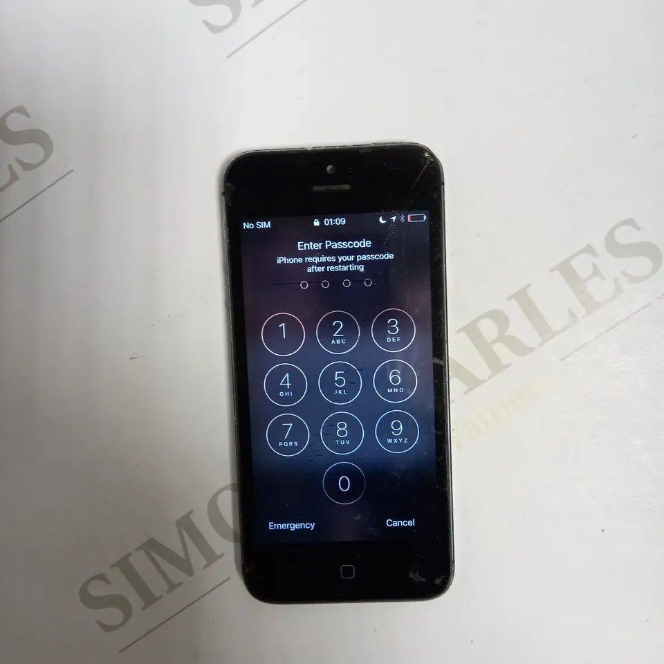 APPLE IPHONE 5 (A1429) 