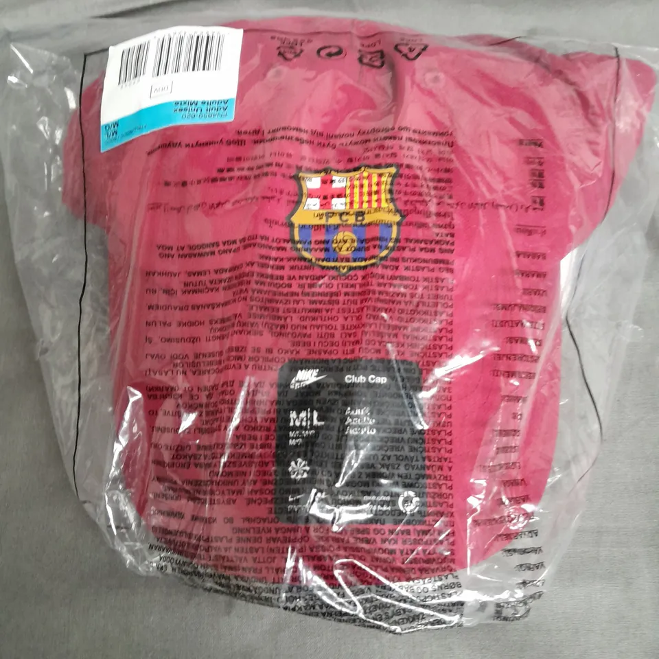 NIKE BARCELONA CLUB CAP IN RED - M/L