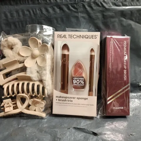 APPROXIMATELY 10 ASSORTED COSMETIC ITEMS TO INCLUDE BIOVÉNE, L'ORÉAL, ETC - COLLECTION ONLY