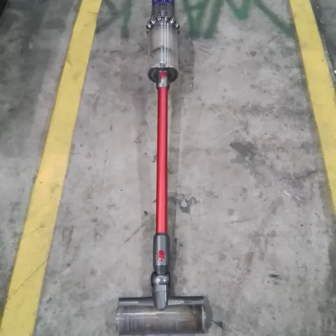 DYSON V11 EXTRA CORDLESS VACUUM CLEANER - IRON & RED