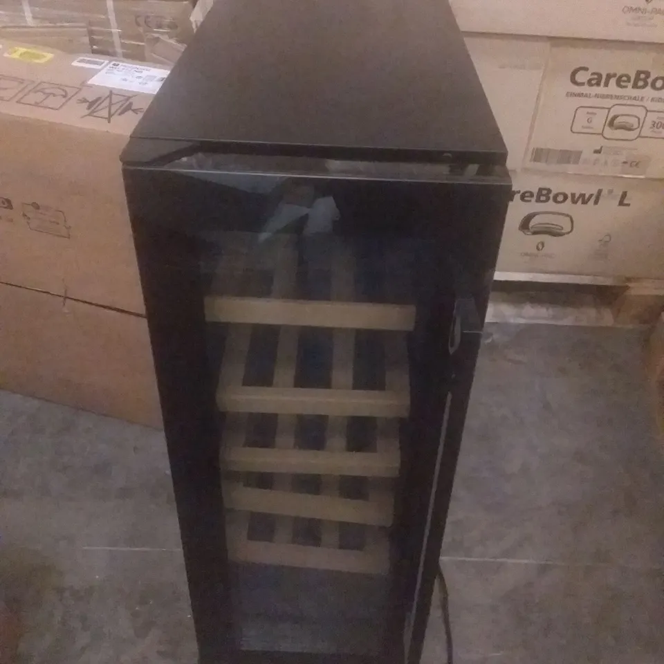 BLACK 5 SHELF BOTTLE COOLER 