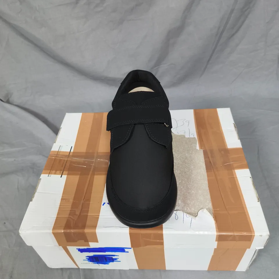 BLACK VELCRO STRAP SHOES – MEN SIZE EU 41 UK 7 WITH INSOLES