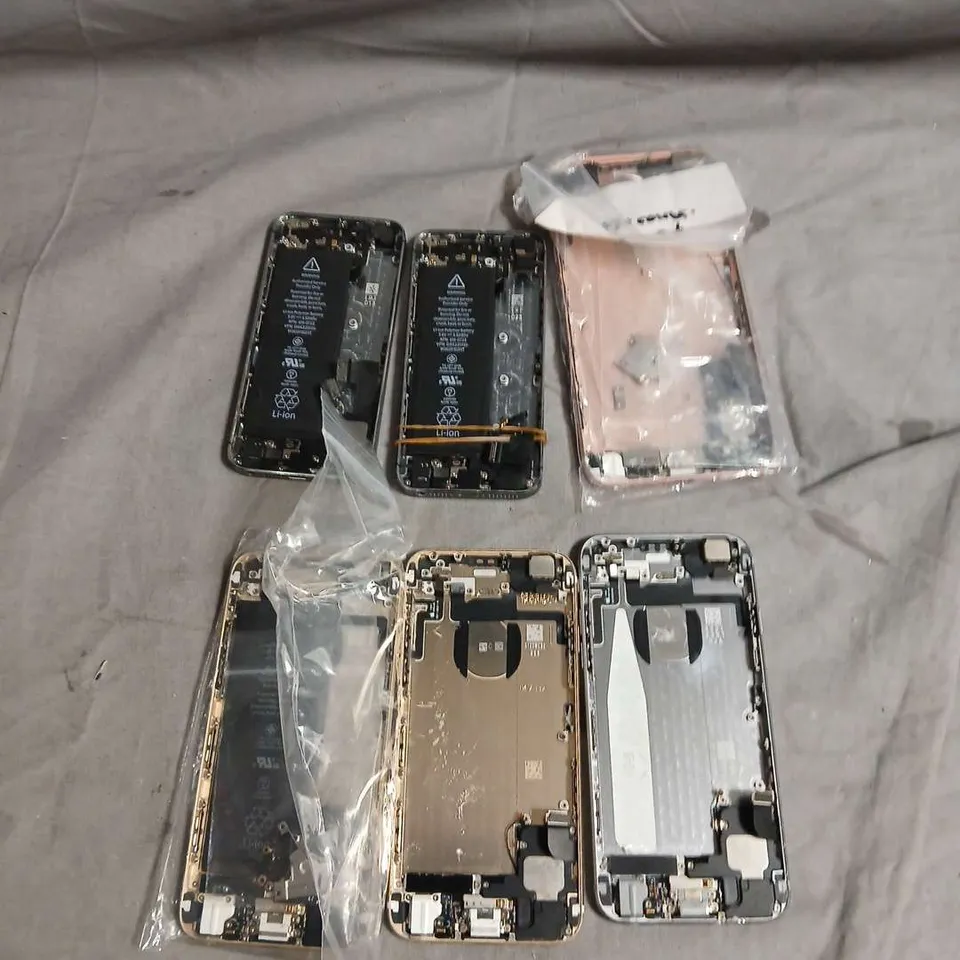 APPROXIMATELY 30 APPLE IPHONE BACKS - FOR PARTS - ASSORTED MODELS AND COLOURS