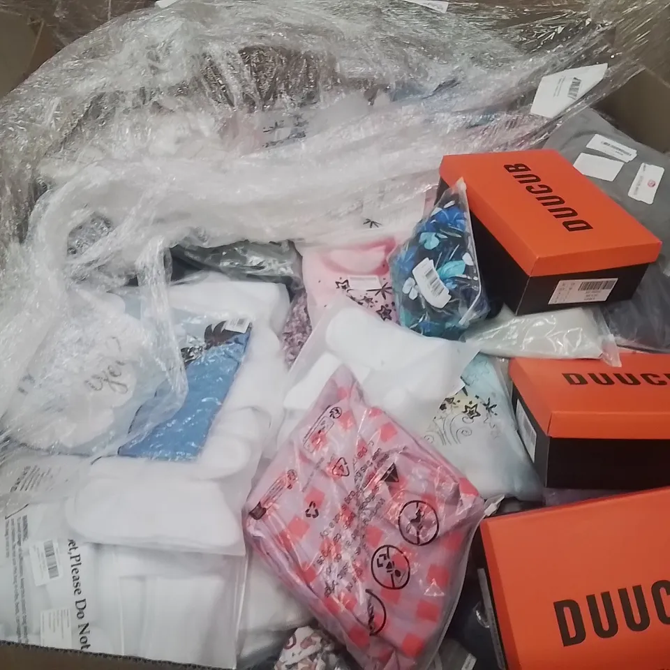 PALLET OF SWIMWEAR,SOCKS,FASHION,SHOES,COSTUMES,PRODUCTS AND ITEMS TO INCLUDE;TRAINERS,SOCKS,BACKPACK