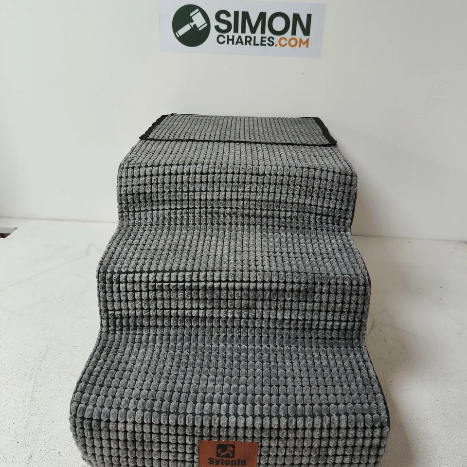 GREY TEXTURED STEP-STOOL FOR DOGS
