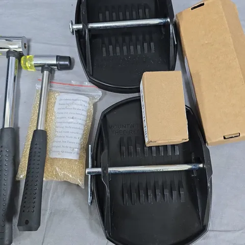 BOX OF ASSORTED ITEMS TO INCLUDE - CARAVAN PADS - PLASTIC HAMMER - LED LIGHTS  