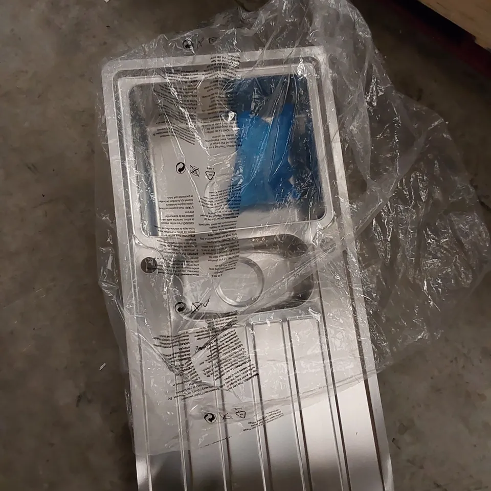 PACKAGED STAINLESS STEEL KITCHEN SINK WITH DRAINAGE BOARD