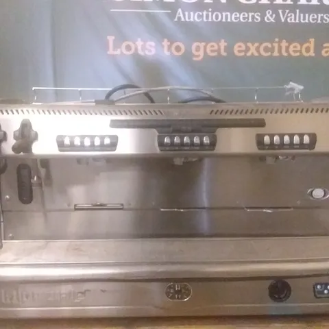 LA SPAZIALE S5 TRADITIONAL COFFEE MACHINE