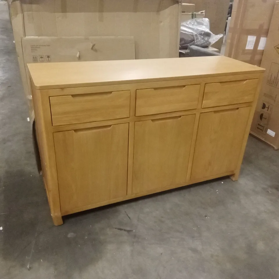 SAXON LARGE READY ASSEMBLED SIDEBOARD - OAK