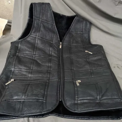 LEATHER JACKET SIZE XL