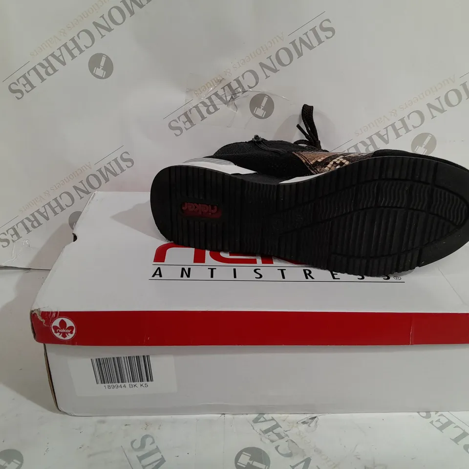 RIEKER LACE UP ANKLE BOOT 6.5