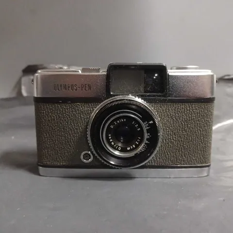 OLYMPUS-PEN 343761 HALF FRAME FILM CAMERA