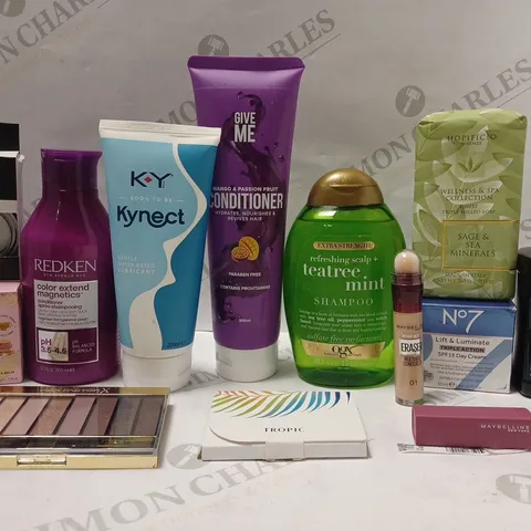 BOX OF APPROX 10 ASSORTED BEAUTY PRODUCTS TO INCLUDE REDKEN CONDITIONER, E.LF BROW LIFT, NO.7 TRIPLE ACTION DAY CREAM, ETC