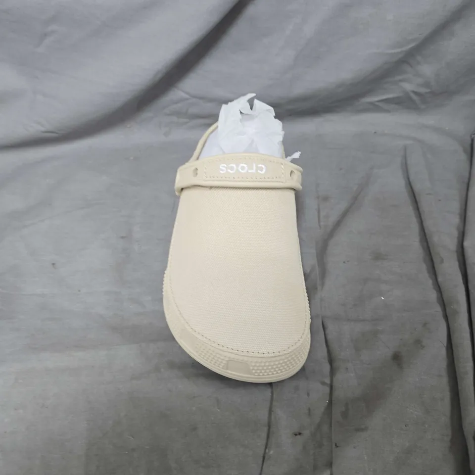 UNBOXED PAIR OF CROCS CLASSIC CRAFTED CLOGS IN BEIGE - UK M5/W6