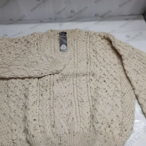 LOT OF 10 WOOLMARK PURE NEW WOOL JUMPERS - M