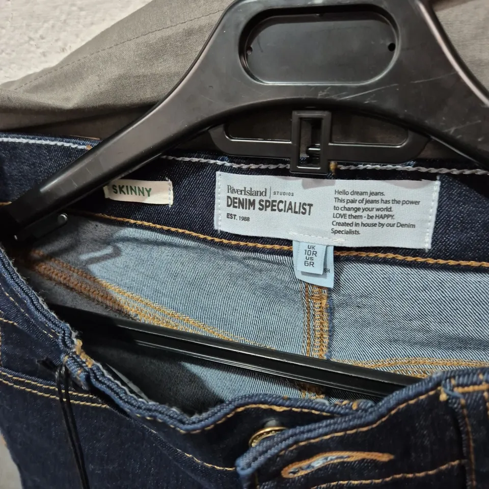 RIVER ISLAND DENIM SPECIALIST SKINNY JEANS – UK 10R (US 6R) – DARK INDIGO