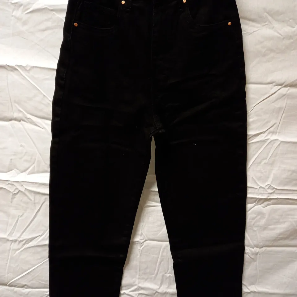 BOX OF APPROX 25 BRAND NEW COTTON:ON STRETCH MOM JEANS - BLACK SIZE AUS 6