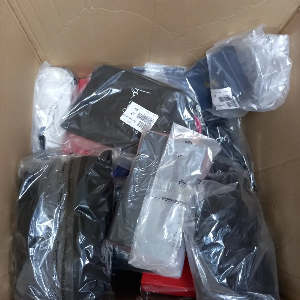 LARGE BOX OF APPROX 20 ASSORTED CLOTHING ITEMS TOO INCLUDE BAGS AND PURSES 