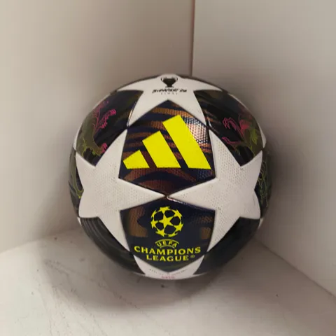 ADIDAS UEFA CHAMPIONS LEAGUE FINAL LEAGUE J290 REPLICA BALL