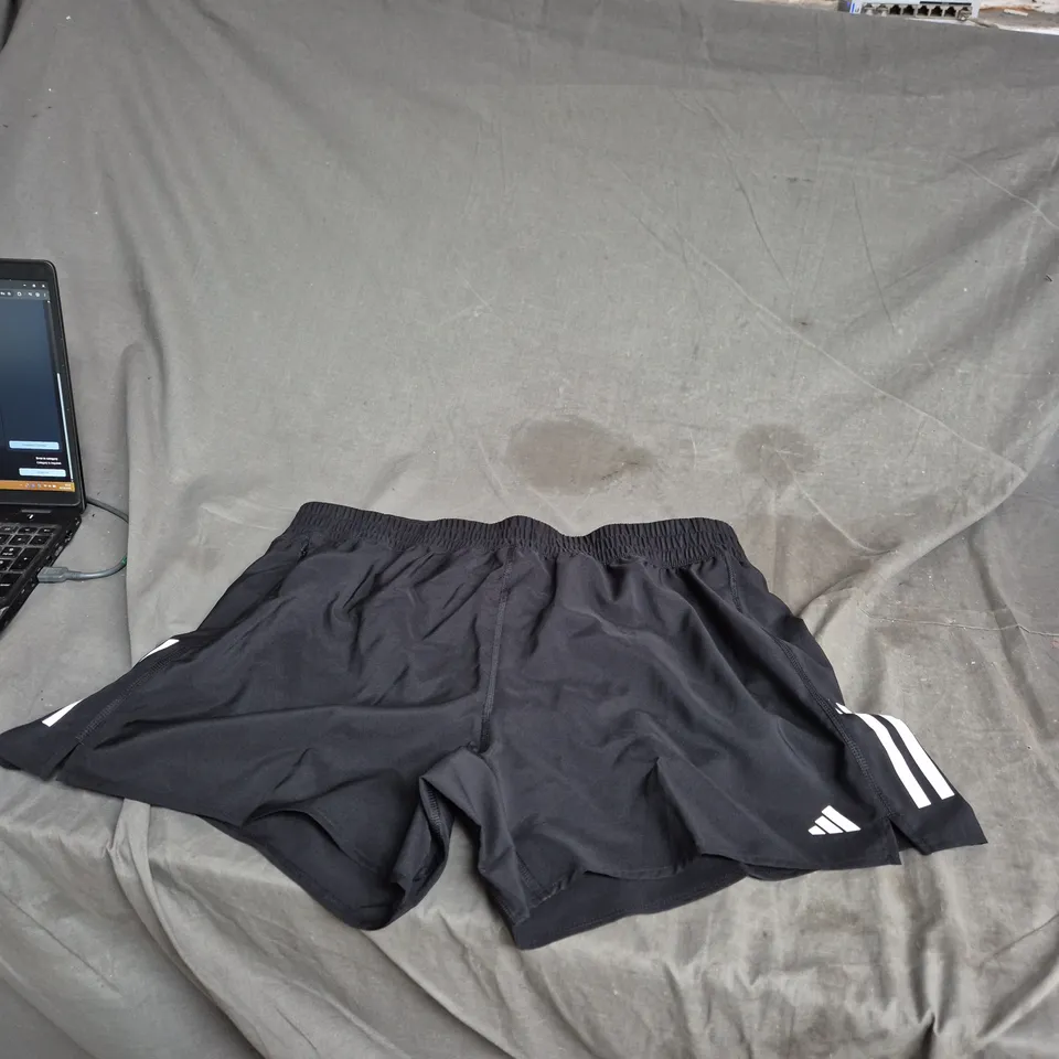 ADIDAS BLACK SHORTS – MEN'S, SIZE XL, 3‑STRIPE DESIGN