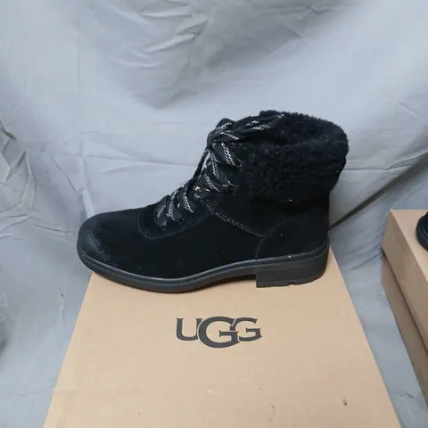 UGG HARRISON LACE BLACK SUEDE BOOTS – UK5 (WOMEN)