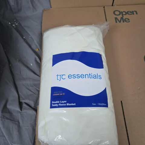 TJC ESSENTIALS DOUBLE LAYER TEDDY FLEECE BLANKET – WHITE, 150 X 200 CM