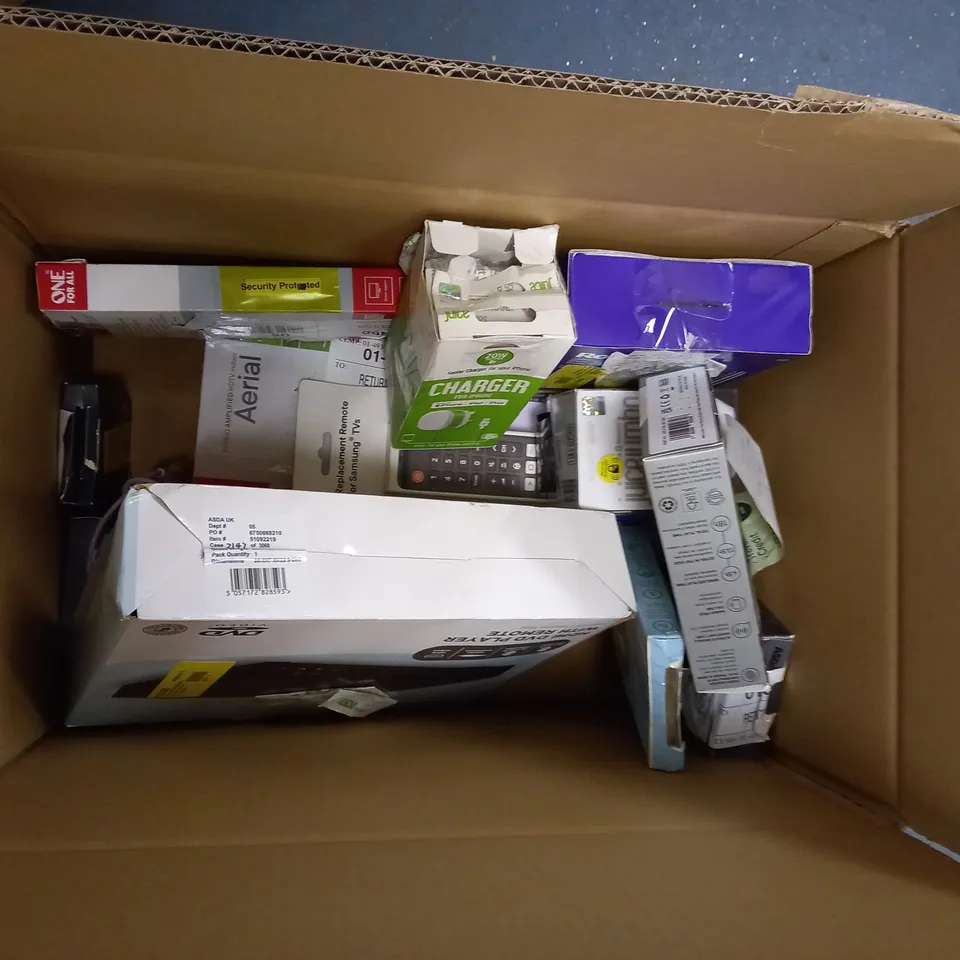 LOT OF APPROX 20 ASSORTED ELECTRICAL ITEMS TO INCLUDE SCART CABLE, TV REMOTE, DAB RADIO