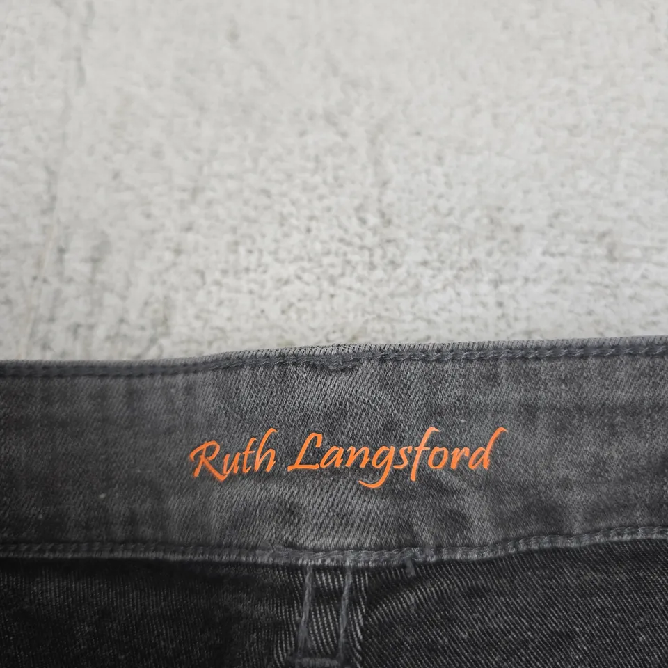 RUTH LANGSFORD GREY WASH TURN UP JEANS – UK 10 – WOMEN’S DENIM (STANDARD)