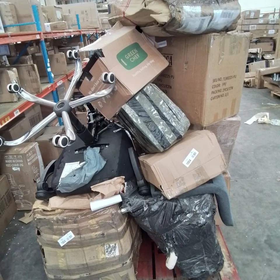PALLET CONTAINING VARIOUS FURNITURE PARTS AND INCOMPLETE CHAIR SETS ETC.