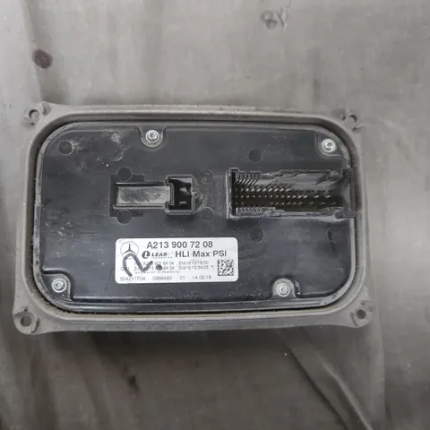 MERCEDES-BENZ A213 900 72 08 CONTROL MODULE (ECU)