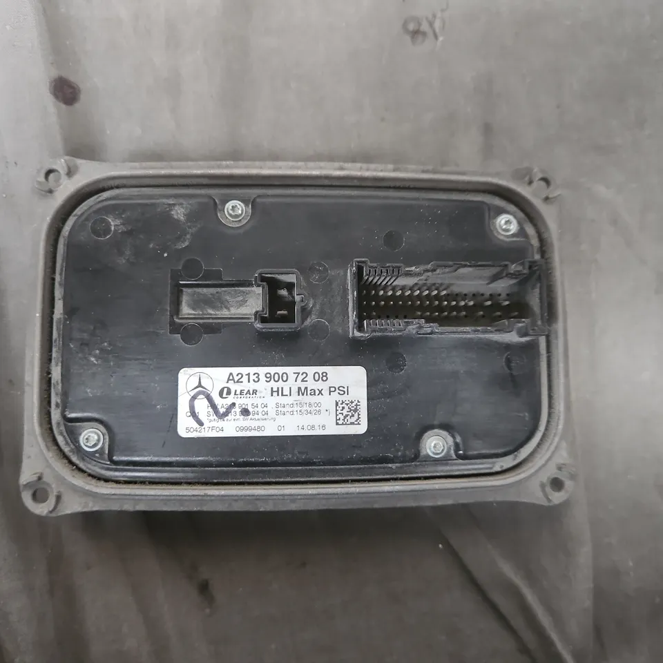 MERCEDES-BENZ A213 900 72 08 CONTROL MODULE (ECU)