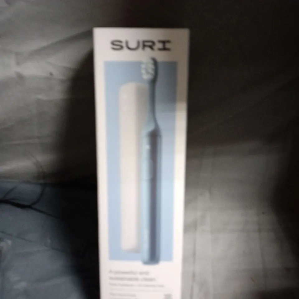 APPROXIMATELY 7 ASSORTED HEALTH AND BEAUTY ITEMS INCLUDING DOVE MEN BODY & FACE WASH AND SONIC TOOTHBRUSH 