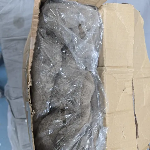 COZEE HOME LUXURY FAUX FUR HEATED THROW