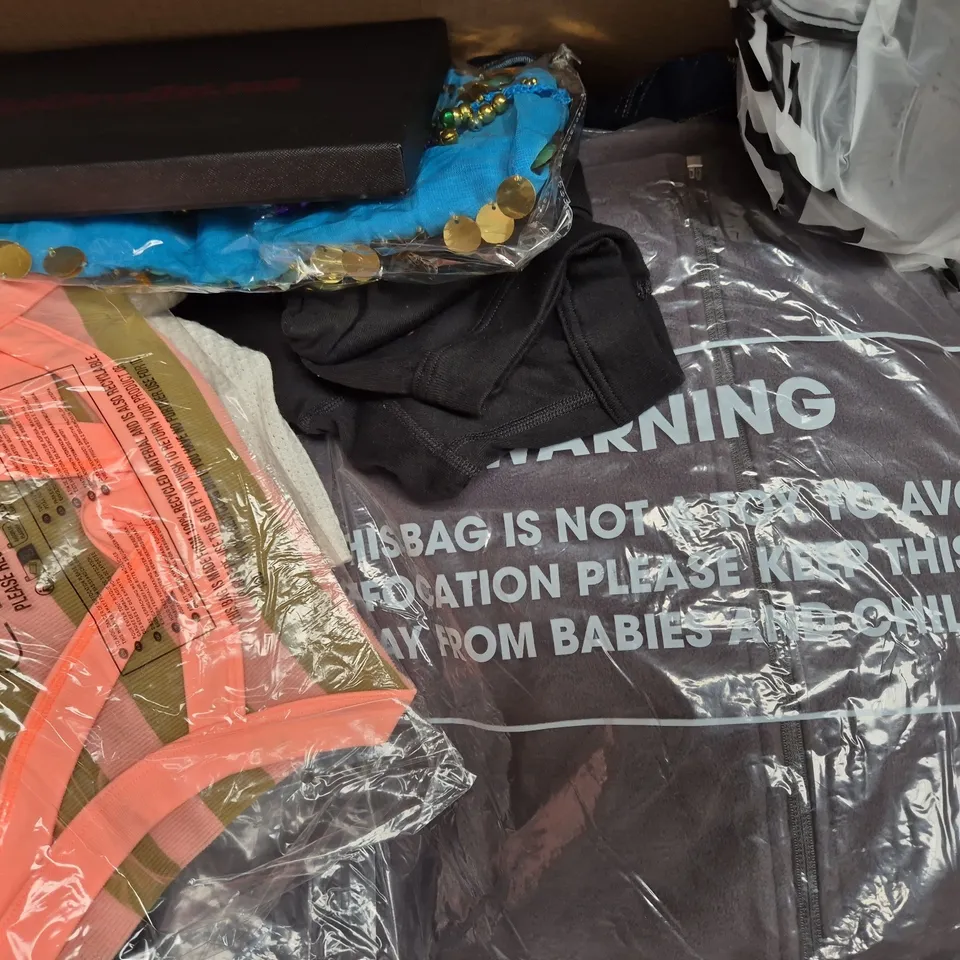 BOX OF APPROXIMATELY 20 ASSORTED CLOTHING AND FASHION ITEMS IN VARIOUS STYLES, SIZES, AND COLOURS - COLLECTION ONLY