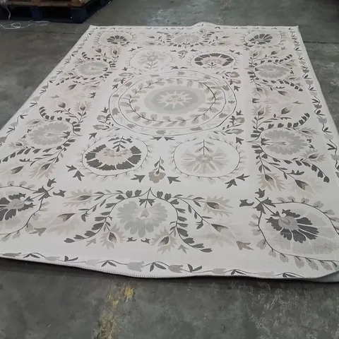 QUALITY DESIGNER AREA RUG - APPROXIMATELY 300X200CM