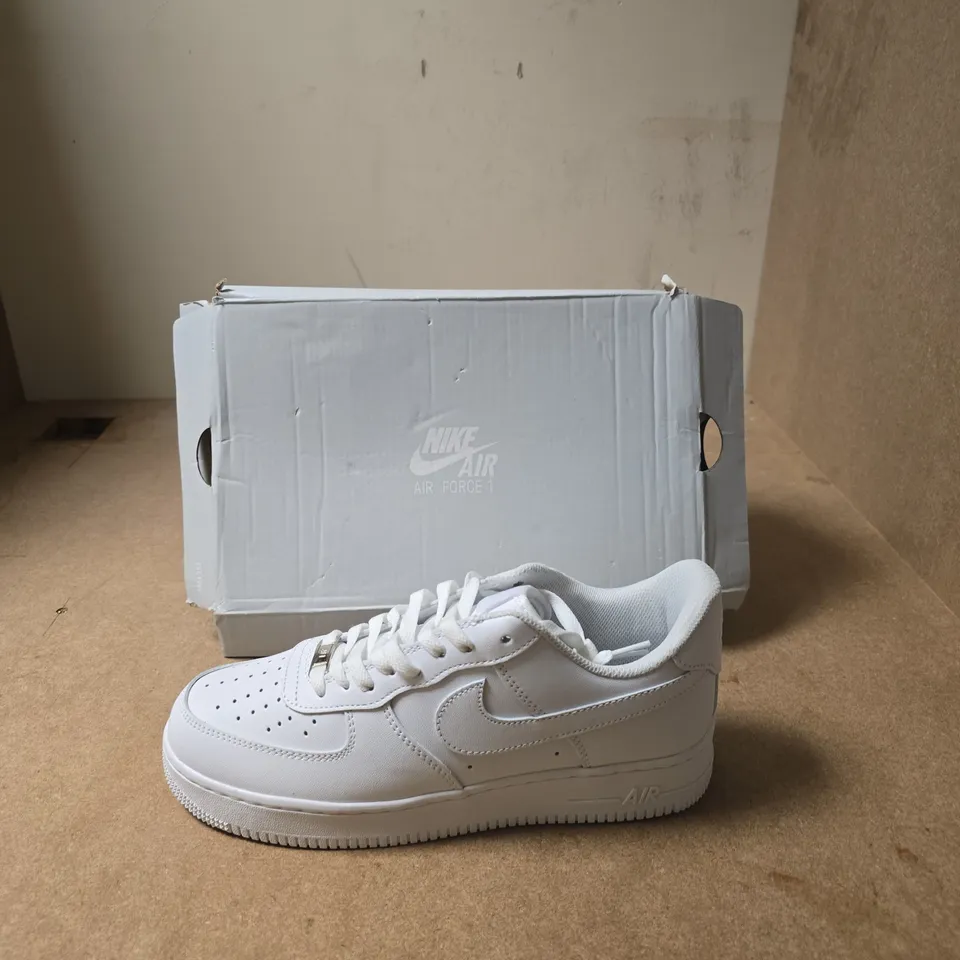 NIKE AIR FORCE 1 WHITE LOW-TOP SNEAKERS - UK SIZE 9.5