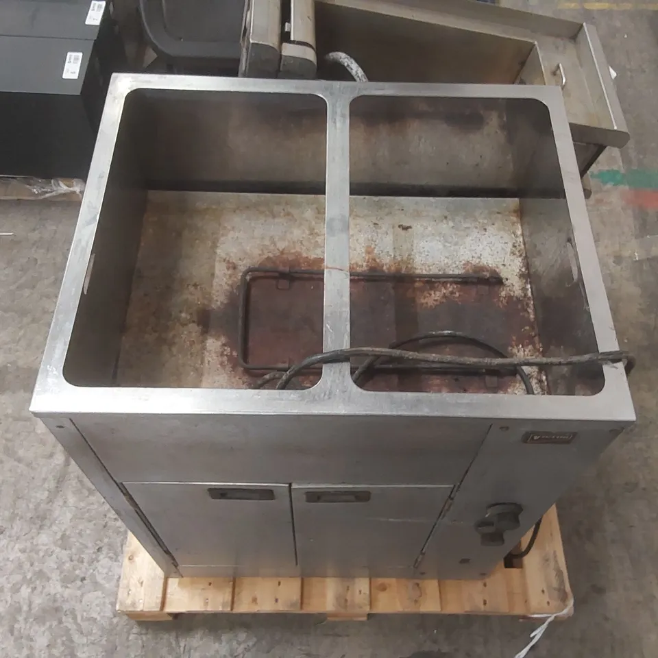 VICTOR COMMERCIAL BAIN MARIE/CUPBOARD