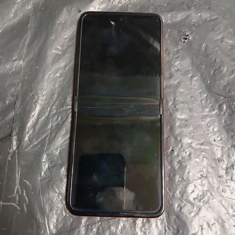 MOTOROLA RAZR FOLDABLE SMARTPHONE – ORANGE/BLACK